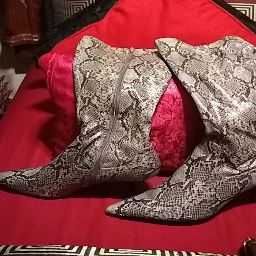 Laddies boots